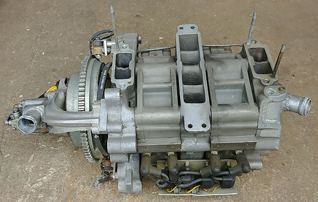 AE100R_engine5 - TheRotorHub.com